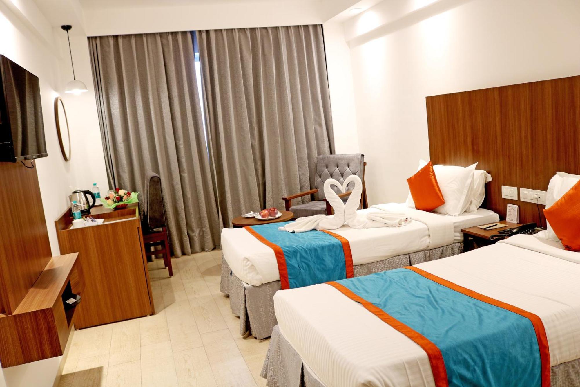 מלון Ramee Guestline טירופאטי מראה חיצוני תמונה