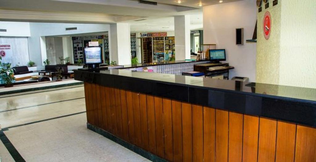 מלון Ramee Guestline טירופאטי מראה חיצוני תמונה